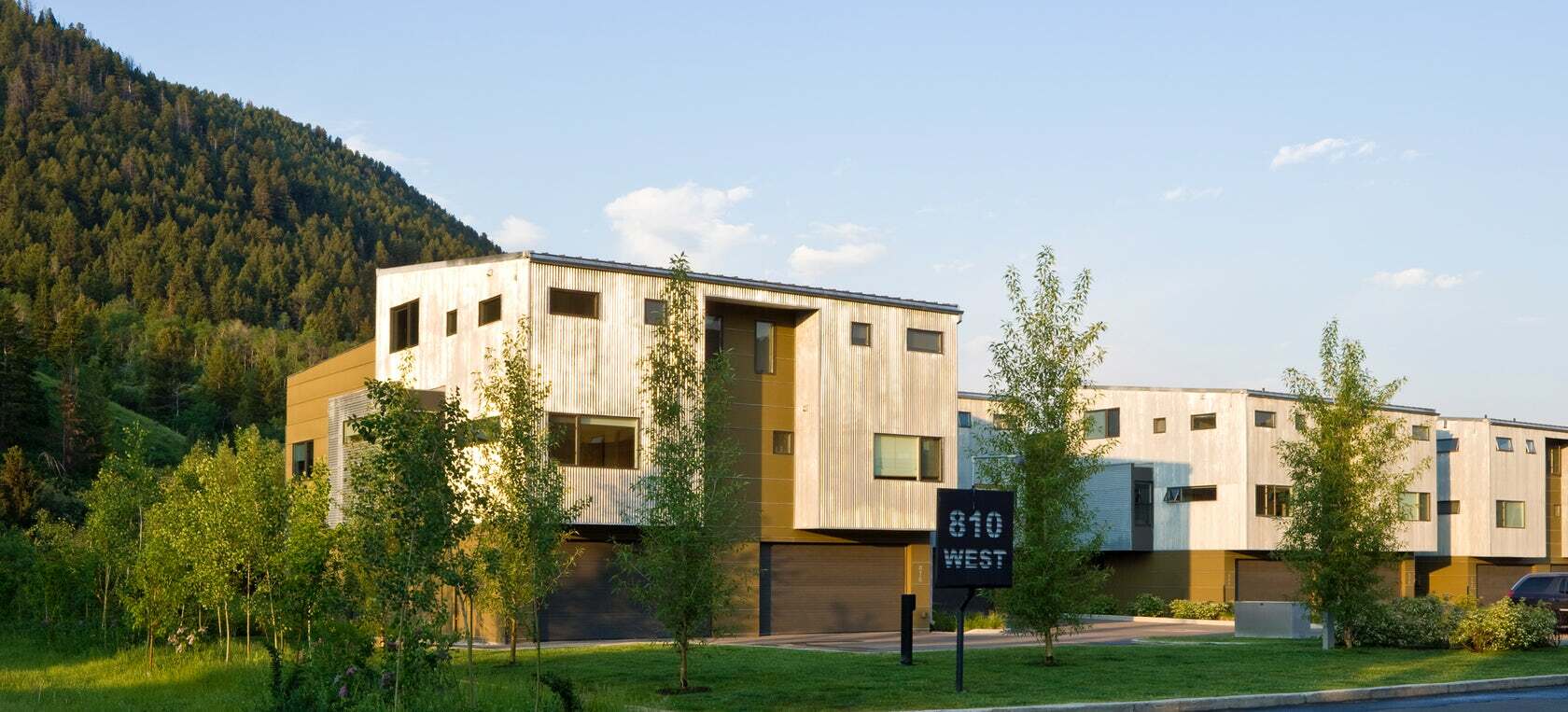 Shaw Construction 810 West Housing