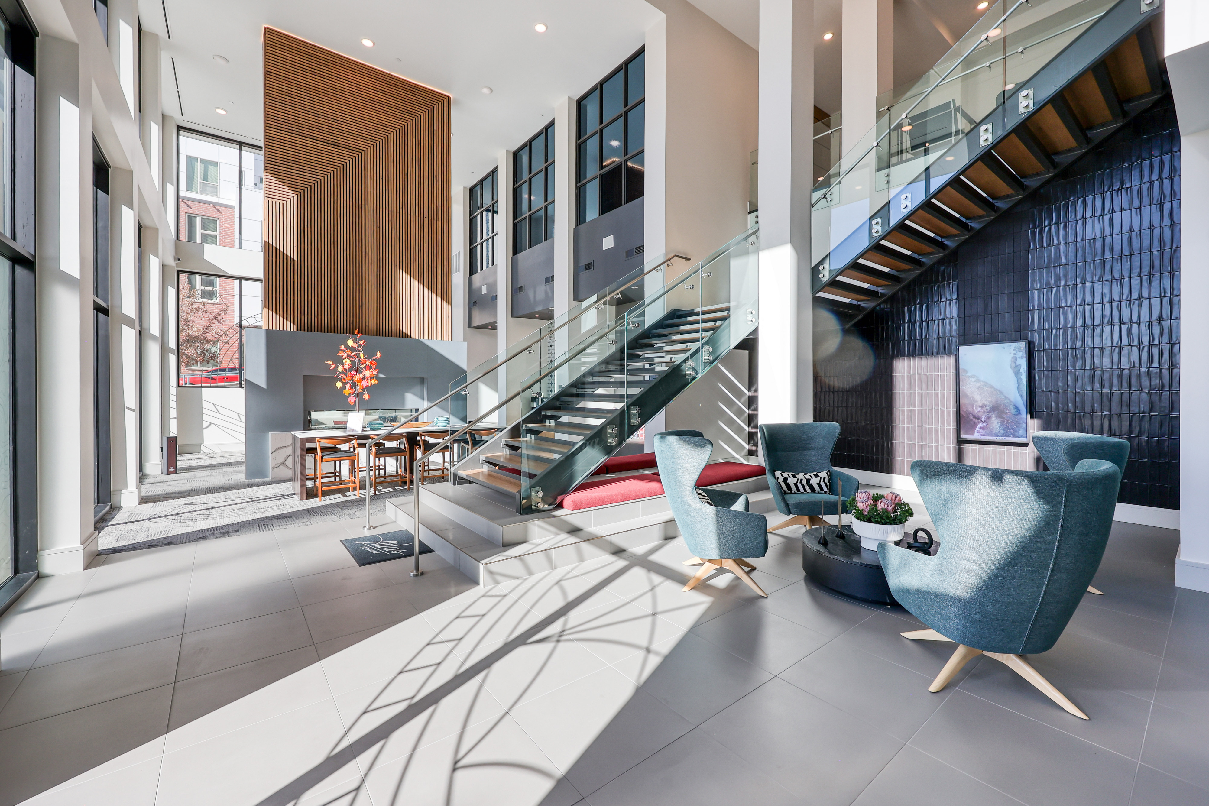 7800 E Peakview Ave Centennial CO 80111 HDR Still 263