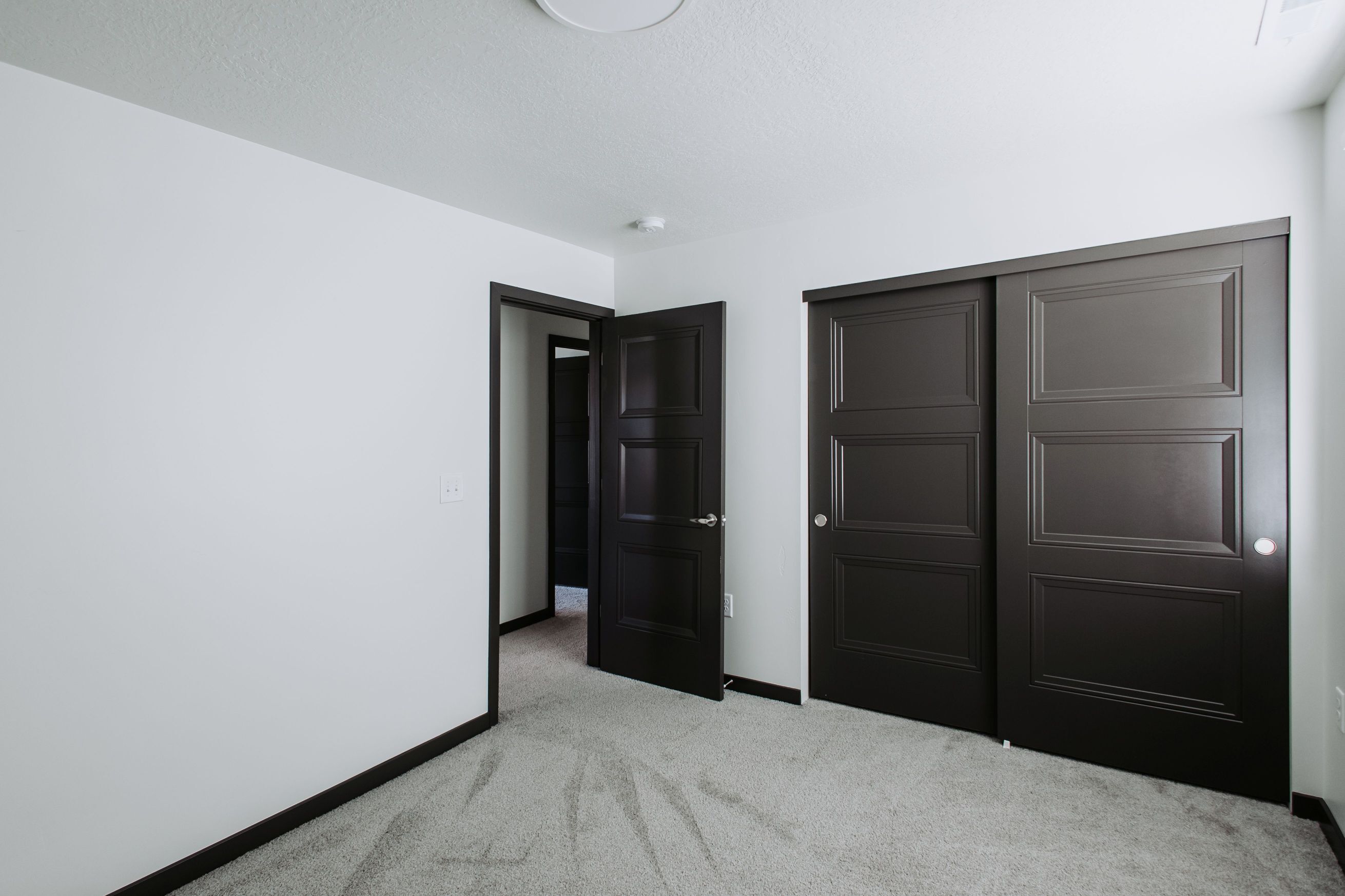 Granger Interior 33 small