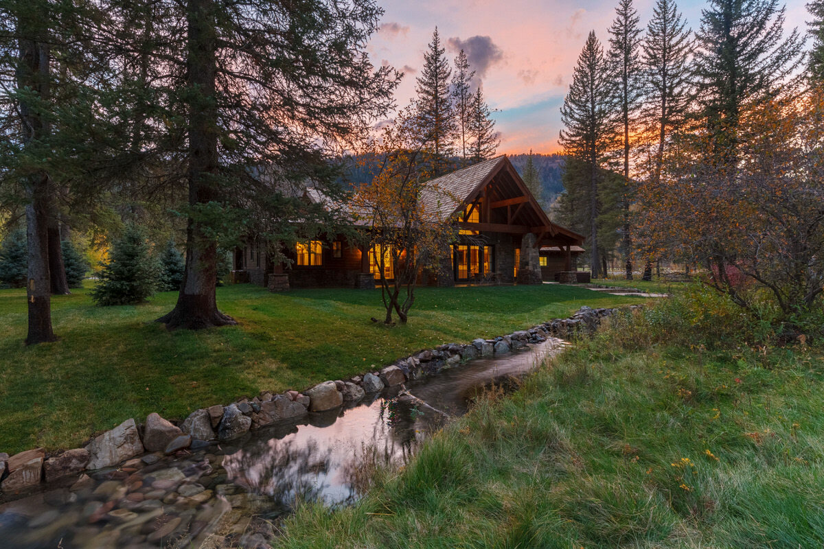 At SHAW, build more than world-class projects. We build Relationships.