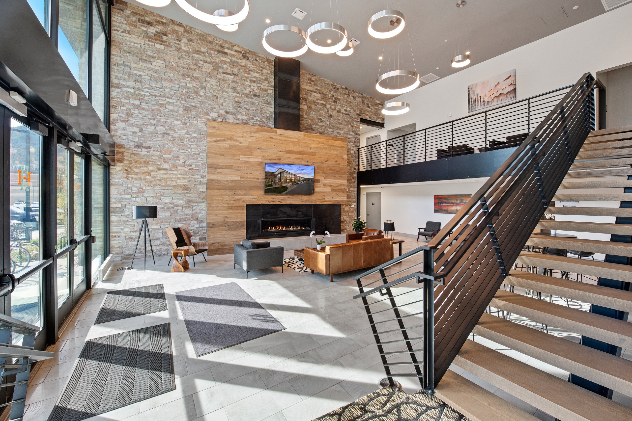 SHAW Jackson Hidden Hollow Entry 1