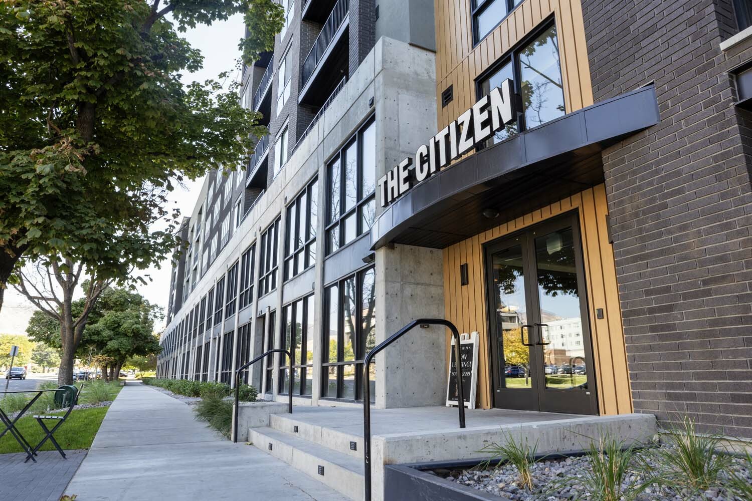 The citizen frontdoor sign lowangle