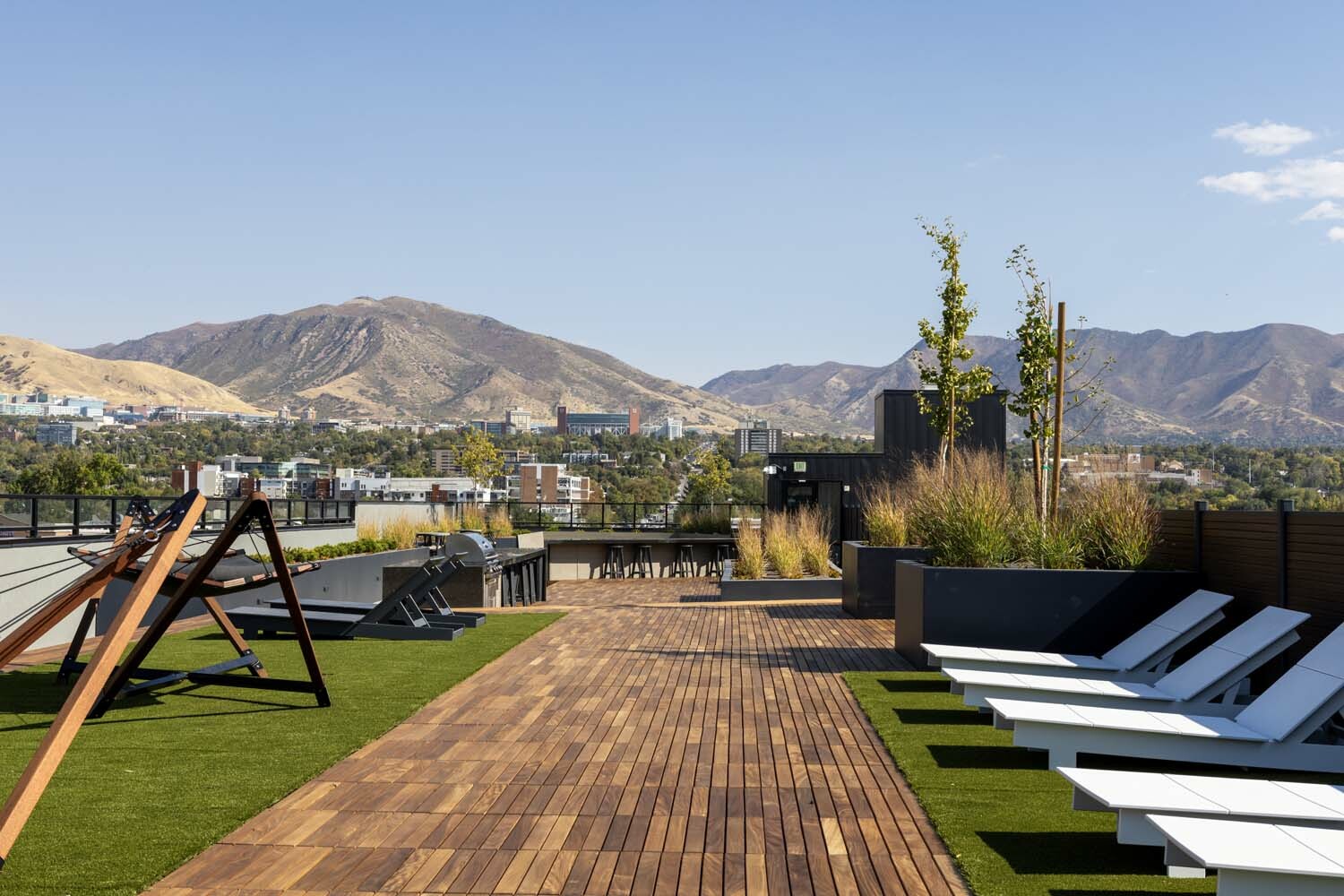 The citizen roofdeck looking east2
